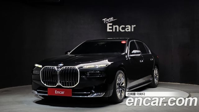 BMW 7-Series 740d xDrive Design Pure Excellence 2023 года из Кореи