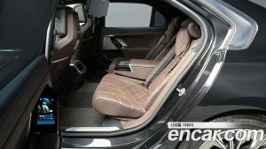 BMW 7-Series 740d xDrive Design Pure Excellence 2023 года из Южной Кореи