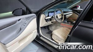 Genesis G80 Бензин 2.5 Turbo AWD 2025 года из Южной Кореи