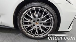 Porsche Panamera 2.9 AWD 2025 года из Южной Кореи
