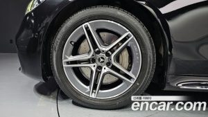 Mercedes-Benz S-Class S400 d 4MATIC 2023 года из Южной Кореи