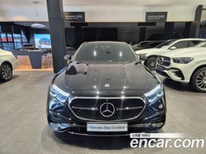 Mercedes-Benz E-Class E300 4MATIC AMG Line 2025 года из Южной Кореи