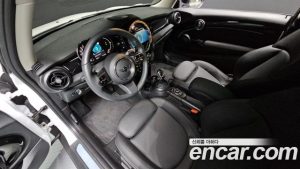 Mini Cooper CLASSIC Plus 2024 года из Южной Кореи