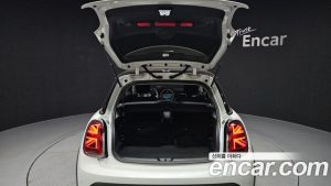 Mini Cooper CLASSIC Plus 2024 года из Южной Кореи