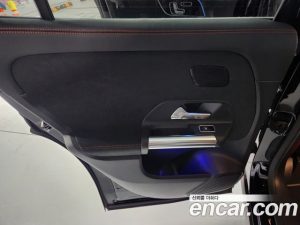 Mercedes-Benz GLA-Class GLA45 AMG 4MATIC+ 2023 года из Южной Кореи