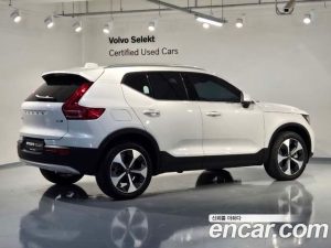 Volvo XC40 B4 Ultra Bright 2025 года из Южной Кореи