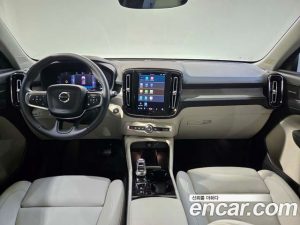 Volvo XC40 B4 Ultra Bright 2025 года из Южной Кореи