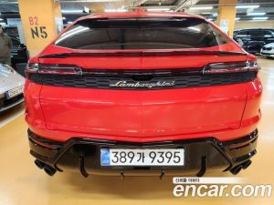Lamborghini Urus 4.0 V8 SE 2025 года из Южной Кореи