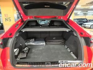 Lamborghini Urus 4.0 V8 SE 2025 года из Южной Кореи