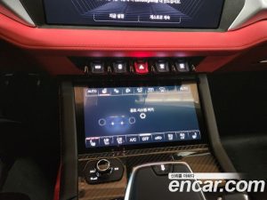 Lamborghini Urus 4.0 V8 SE 2025 года из Южной Кореи