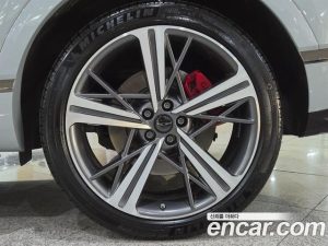 Genesis GV80 3.5T e-S/C Бензин AWD 2024 года из Южной Кореи