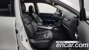 Renault-KoreaSamsung QM6 2.0 GDe LE Signature 2WD 2023 года из Южной Кореи