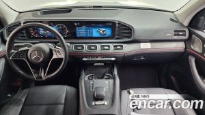 Mercedes-Benz GLE-Class GLE300d 4MATIC 2025 года из Южной Кореи