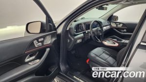 Mercedes-Benz GLE-Class GLE300d 4MATIC 2025 года из Южной Кореи