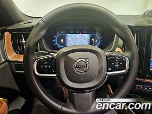 Volvo XC60 B6 ULTIMATE Bright 2024 года из Южной Кореи