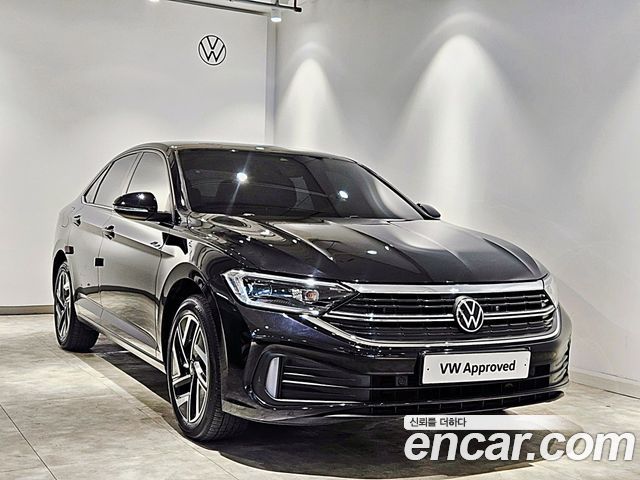 Volkswagen Jetta 1.5 TSI Premium 2023 года из Кореи