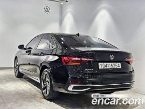 Volkswagen Jetta 1.5 TSI Premium 2023 года из Южной Кореи