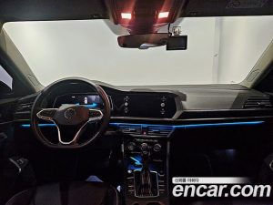 Volkswagen Jetta 1.5 TSI Premium 2023 года из Южной Кореи