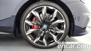BMW 5-Series 550e xDrive M Sport PRO 2025 года из Южной Кореи