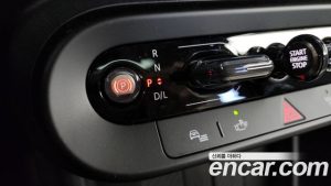 Mini Cooper 5Door Favoured 2025 года из Южной Кореи