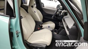 Mini Cooper 5Door Favoured 2025 года из Южной Кореи