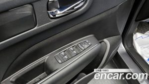 Renault-KoreaSamsung QM6 Quest 2.0 LPe Business 2WD 2024 года из Южной Кореи