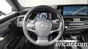 Lexus ES Executive 2022 года из Южной Кореи