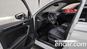 Volkswagen Tiguan 2.0 TDI 4 Prestige 2023 года из Южной Кореи