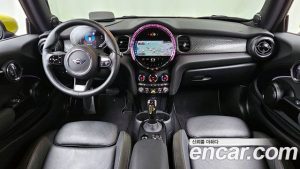 Mini Cooper SE ELECTRIC 2024 года из Южной Кореи