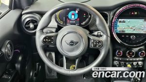 Mini Cooper SE ELECTRIC 2024 года из Южной Кореи