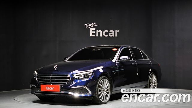 Mercedes-Benz E-Class E450 4MATIC Exclusive 2023 года из Кореи