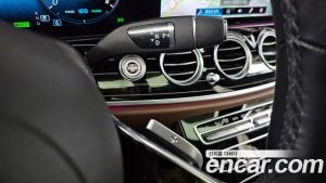 Mercedes-Benz E-Class E450 4MATIC Exclusive 2023 года из Южной Кореи