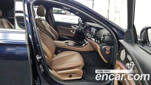 Mercedes-Benz E-Class E450 4MATIC Exclusive 2023 года из Южной Кореи