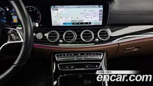 Mercedes-Benz E-Class E450 4MATIC Exclusive 2023 года из Южной Кореи