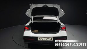 Hyundai AVANTE Modern 2025 года из Южной Кореи