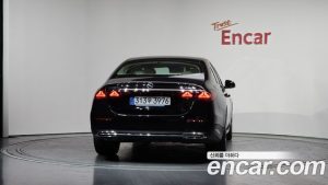 Mercedes-Benz E-Class E220d 4MATIC Exclusive 2025 года из Южной Кореи