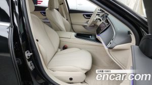 Mercedes-Benz E-Class E220d 4MATIC Exclusive 2025 года из Южной Кореи