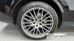 Porsche Cayenne 3.0 Coupe 2023 года из Южной Кореи