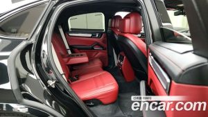 Porsche Cayenne 3.0 Coupe 2023 года из Южной Кореи