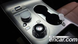 Genesis GV70 2.5T Бензин 2WD 2025 года из Южной Кореи