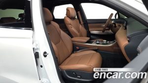 Genesis GV70 2.5T Бензин 2WD 2025 года из Южной Кореи