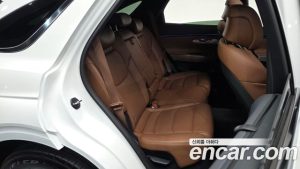 Genesis GV70 2.5T Бензин 2WD 2025 года из Южной Кореи