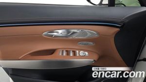 Genesis GV70 2.5T Бензин 2WD 2025 года из Южной Кореи