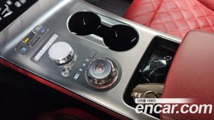 Genesis GV70 2.5T Бензин AWD 2025 года из Южной Кореи