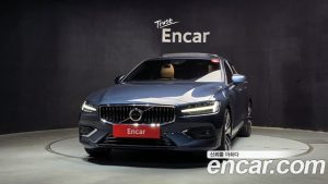 Volvo S60 B5 ULTIMATE Bright 2023 года из Южной Кореи