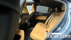 Volvo S60 B5 ULTIMATE Bright 2023 года из Южной Кореи