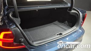 Volvo S60 B5 ULTIMATE Bright 2023 года из Южной Кореи