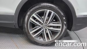 Volkswagen Tiguan 2.0 TDI Prestige 2023 года из Южной Кореи
