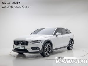 Volvo V60 B5 Ultra AWD 2025 года из Южной Кореи