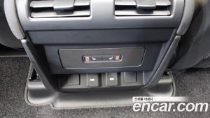 Land Rover Defender 110 D250 SE 2023 года из Южной Кореи